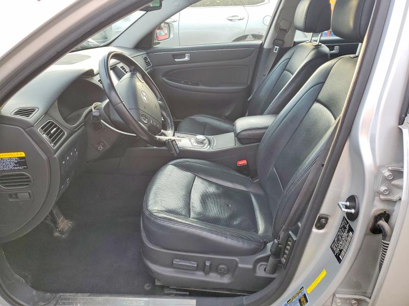Photo 7 from auction – 2013 HYUNDAI GENESIS with VIN KMHGC4DD7DU233703