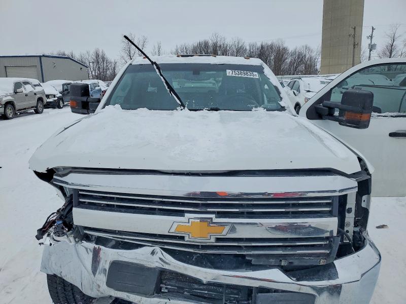 Photo 11 from auction – 2018 CHEVROLET SILVERADO with VIN 1GC2KUEG4JZ346324