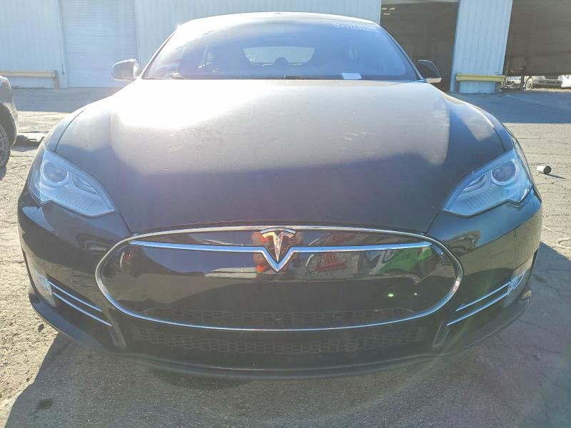 Photo 5 from auction – 2014 TESLA MODEL S with VIN 5YJSA1H12EFP55541