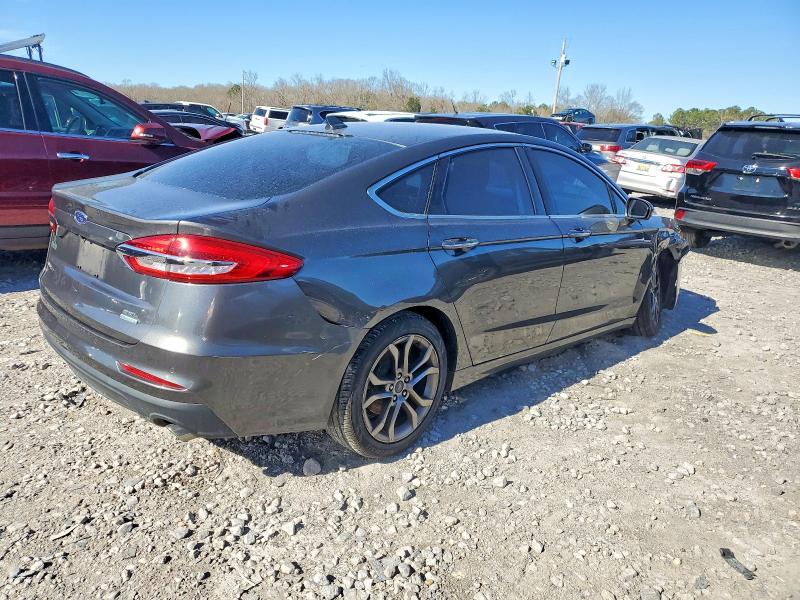 Photo 3 from auction – 2019 FORD FUSION with VIN 3FA6P0CD6KR237735