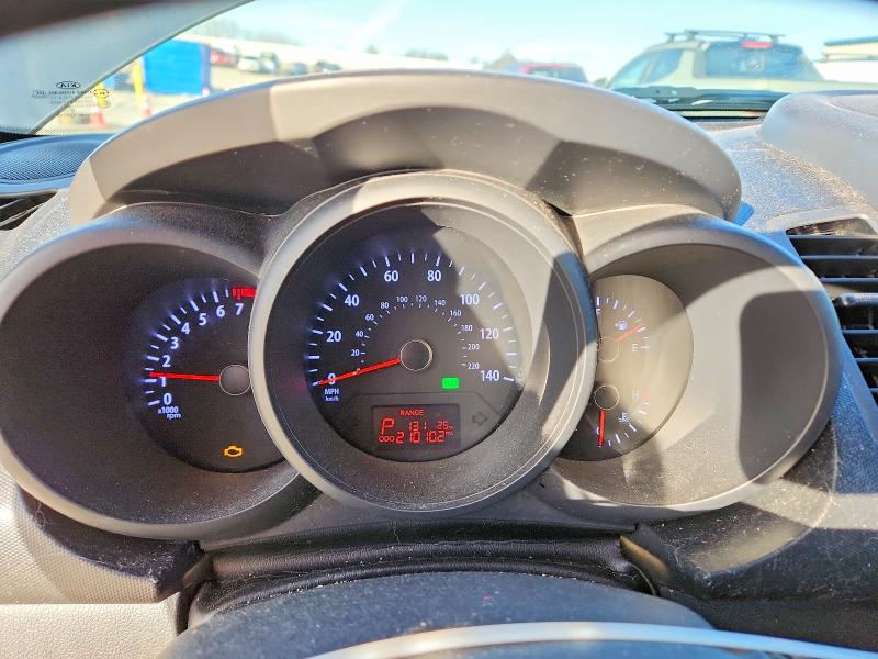 Photo 9 from auction – 2013 KIA SOUL with VIN KNDJT2A5XD7610387