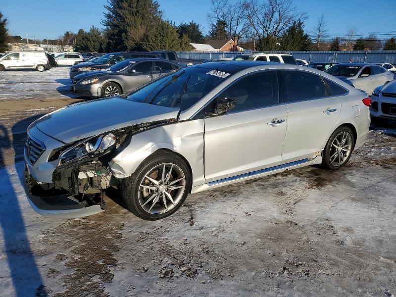 HYUNDAI SONATA 2015 with VIN 5NPE34AB8FH080521 - Photo from auction