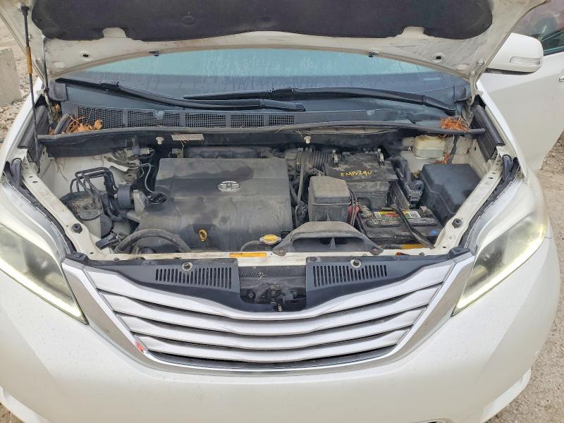 Photo 12 from auction – 2015 TOYOTA SIENNA XLE with VIN 5TDYK3DC3FS634458