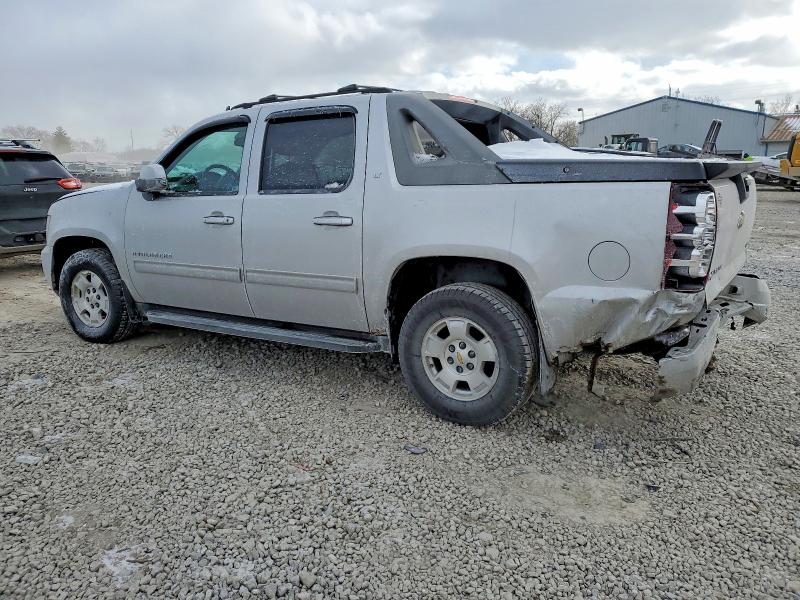 Photo 2 from auction – 2011 CHEVROLET AVALANCHE with VIN 3GNTKFE36BG354673