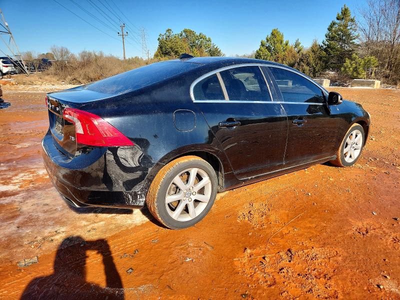 Photo 3 from auction – 2016 VOLVO S60 PREMIE with VIN YV126MFK8G2390815