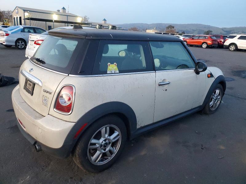Photo 3 from auction – 2013 MINI COOPER with VIN WMWSU3C51DT692275