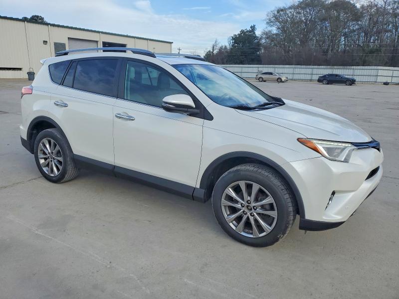Photo 4 from auction – 2017 TOYOTA RAV4 LIMIT with VIN 2T3YFREV1HW377387