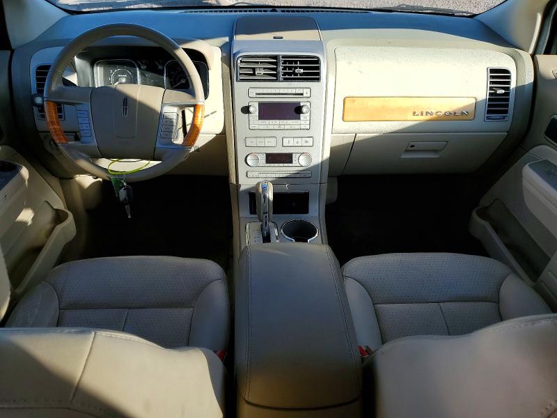 Photo 8 from auction – 2007 LINCOLN MKX with VIN 2LMDU68C47BJ23073