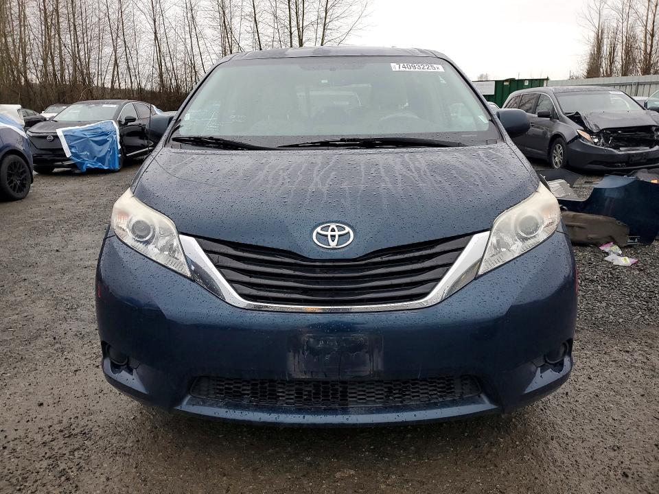 Photo 5 from auction – 2011 TOYOTA SIENNA LE with VIN 5TDKK3DC5BS121812