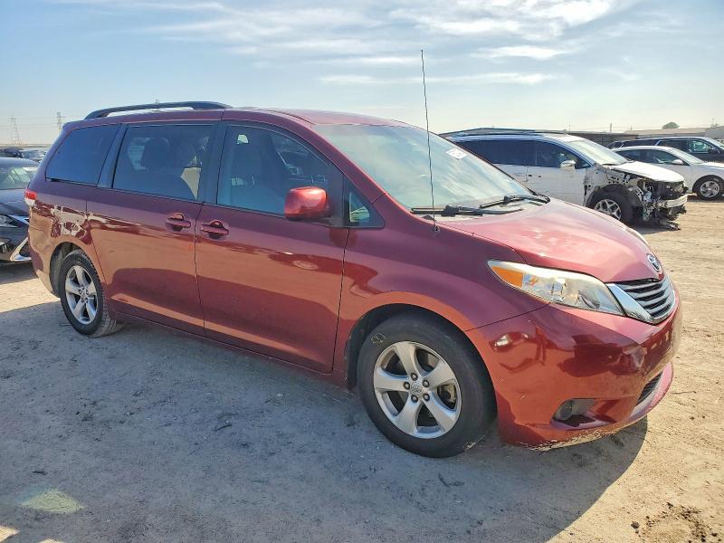 Photo 4 from auction – 2013 TOYOTA SIENNA LE with VIN 5TDKK3DC4DS304024