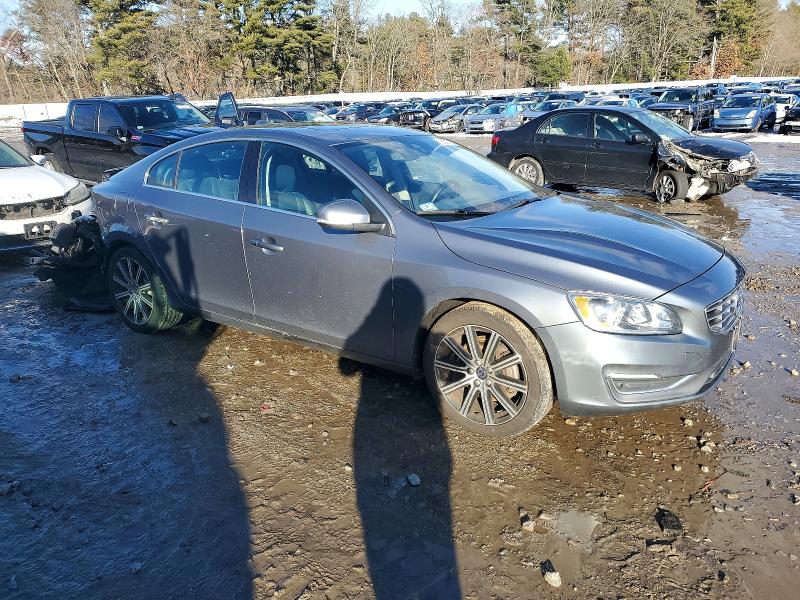 Photo 4 from auction – 2018 VOLVO S60 INSCRI with VIN LYV402TK4JB173079