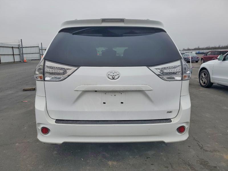 Photo 6 from auction – 2018 TOYOTA SIENNA with VIN 5TDXZ3DC7JS932351