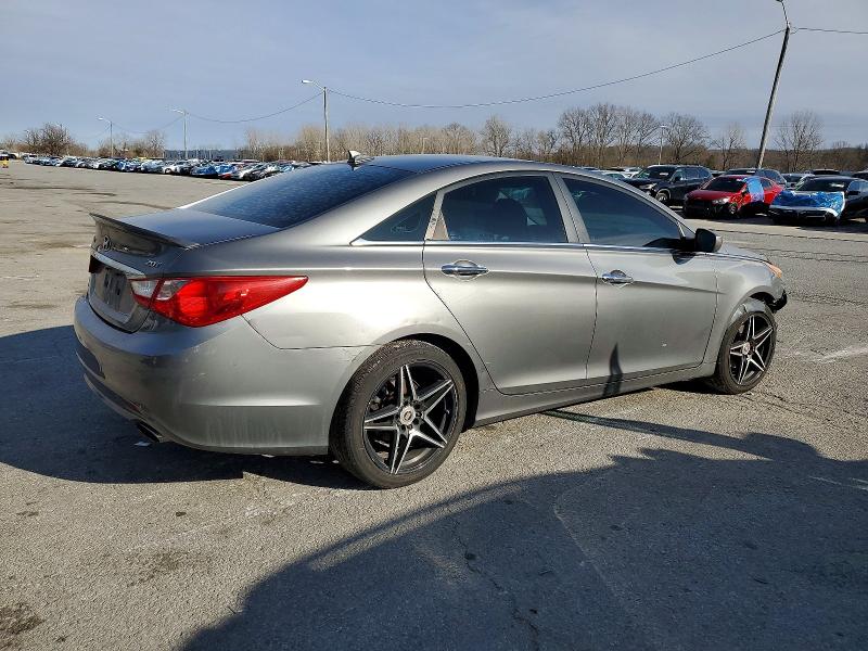 Photo 3 from auction – 2012 HYUNDAI SONATA SE with VIN 5NPEC4AB9CH461466