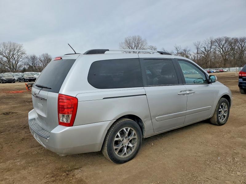 Photo 3 from auction – 2014 KIA SEDONA with VIN KNDMG4C77E6590747