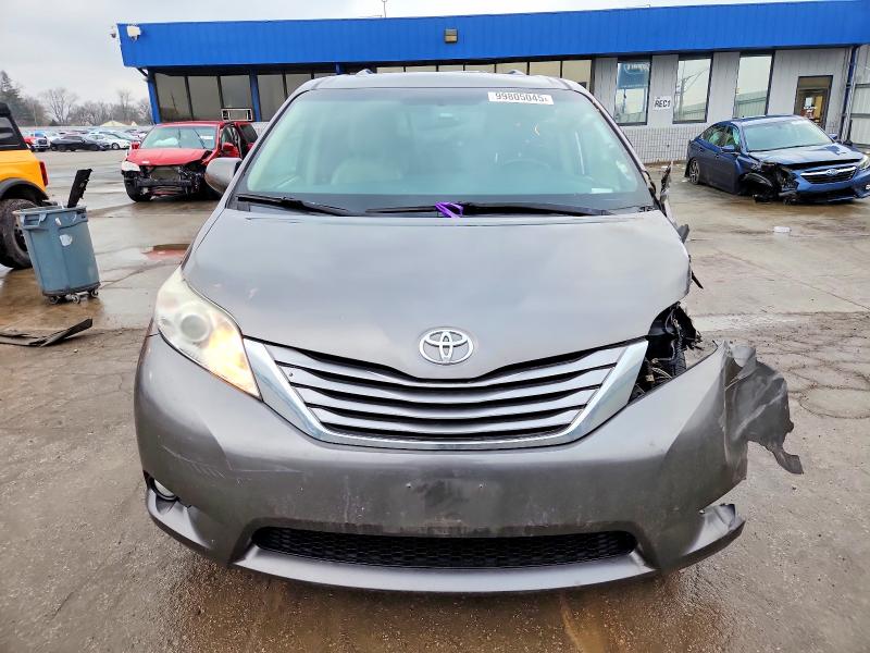 Photo 5 from auction – 2017 TOYOTA SIENNA with VIN 5TDYZ3DC7HS865944