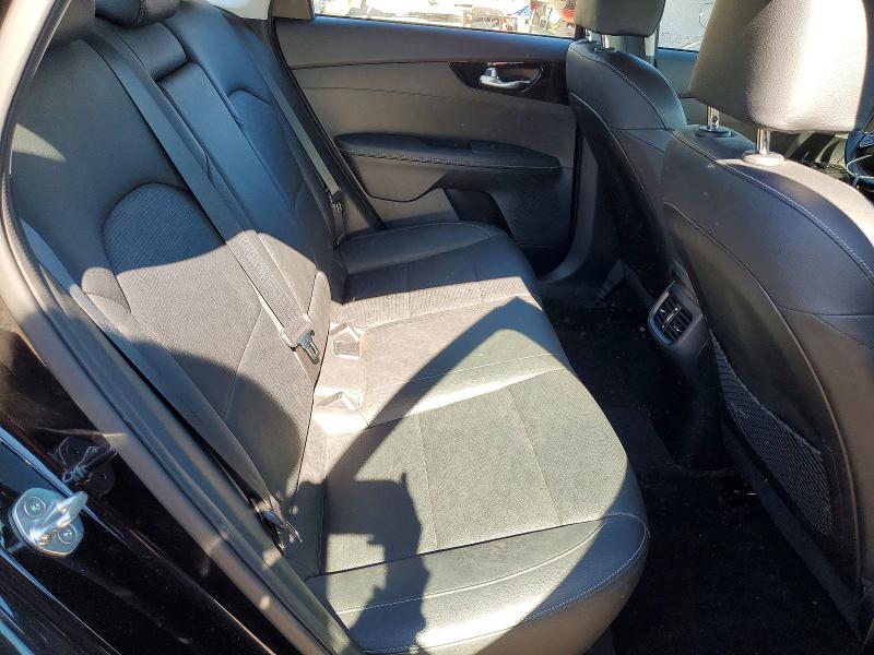 Photo 10 from auction – 2019 KIA FORTE with VIN 3KPF54AD4KE030827