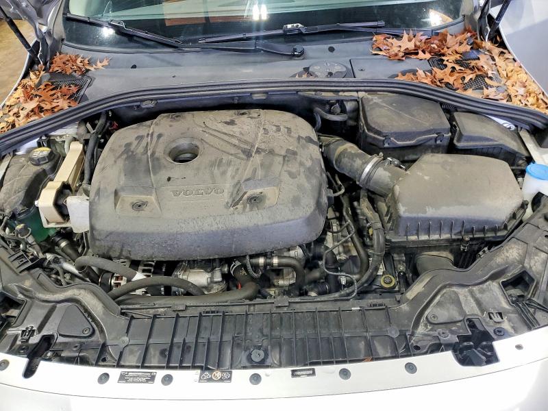 Photo 11 from auction – 2017 VOLVO S60 PLATIN with VIN LYV402HM6HB130187