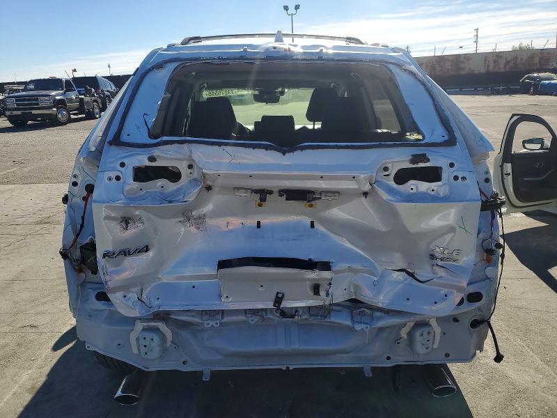Photo 6 from auction – 2025 TOYOTA RAV4 XLE P with VIN JTMB6RFV4SJ069947