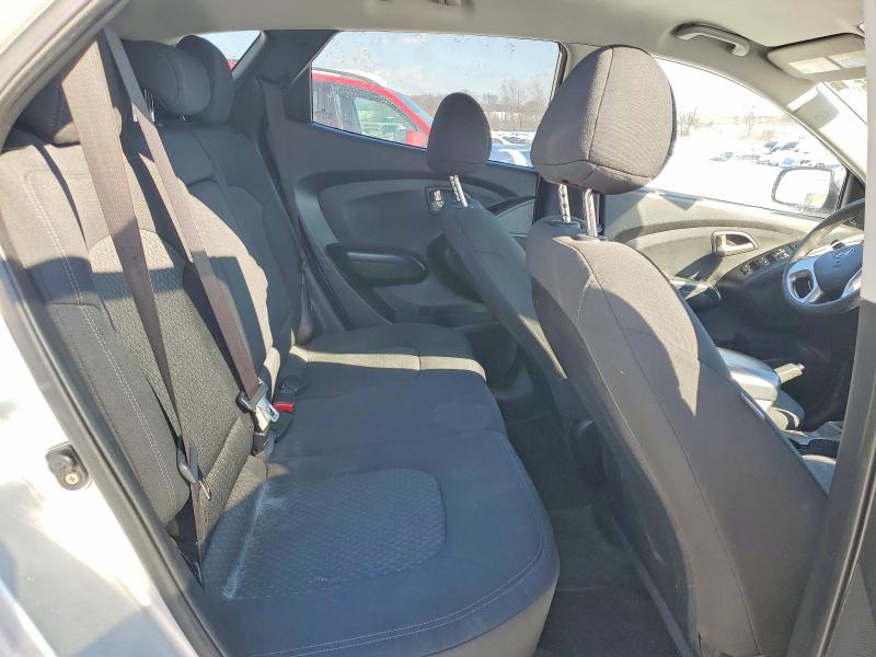 Photo 11 from auction – 2011 HYUNDAI TUCSON GL with VIN KM8JT3AB4BU183729