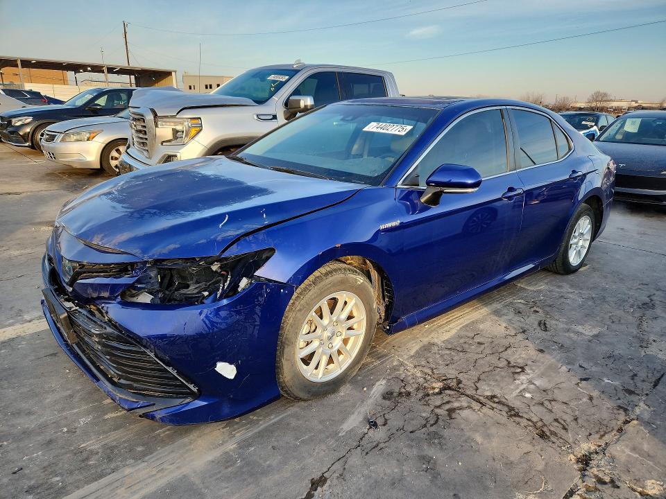 Photo 1 from auction – 2018 TOYOTA CAMRY LE with VIN 4T1B31HK0JU500046