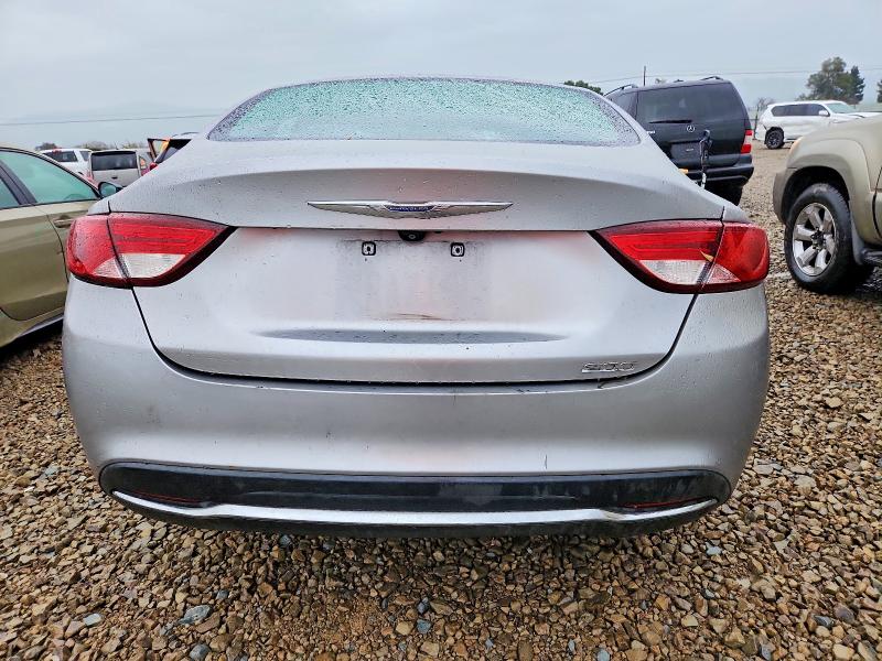 Photo 6 from auction – 2015 CHRYSLER 200 LIMITE with VIN 1C3CCCAB4FN571772