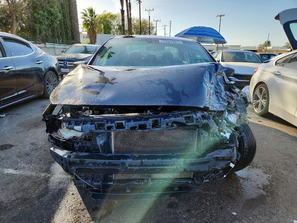 Photo 5 from auction – 2018 KIA FORTE LX with VIN 3KPFK4A74JE277735