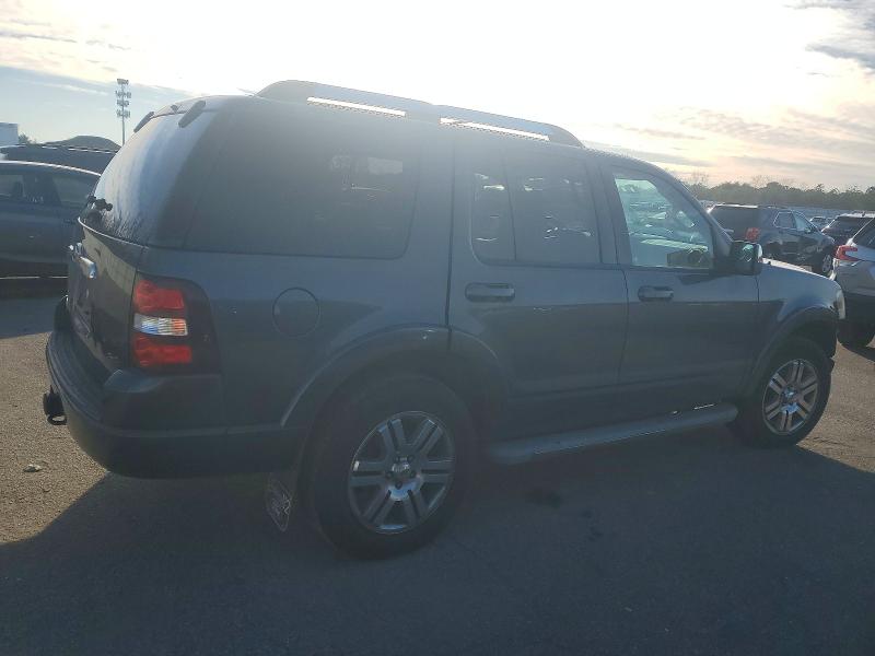 Photo 3 from auction – 2010 FORD EXPLORER L with VIN 1FMEU7FE6AUA80528