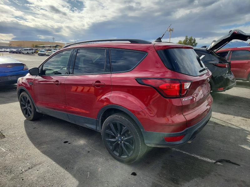 Photo 2 from auction – 2019 FORD ESCAPE with VIN 1FMCU0GD2KUB05205