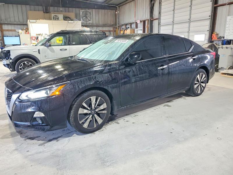 NISSAN ALTIMA SV 2019 with VIN 1N4BL4DV2KC124825 - Photo from auction