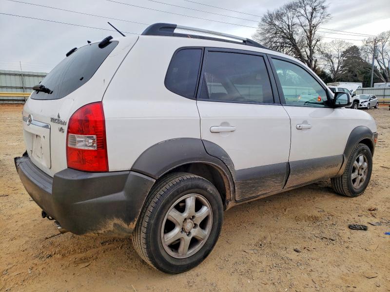 Photo 3 from auction – 2005 HYUNDAI TUCSON GLS with VIN KM8JN12D65U103530