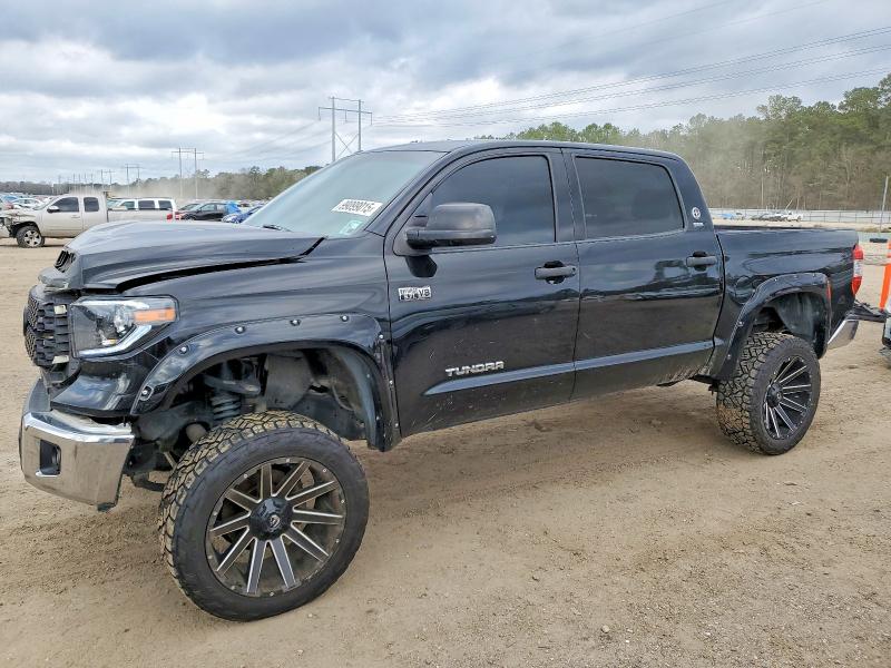 Photo 1 from auction – 2015 TOYOTA TUNDRA CRE with VIN 5TFDW5F11FX428933