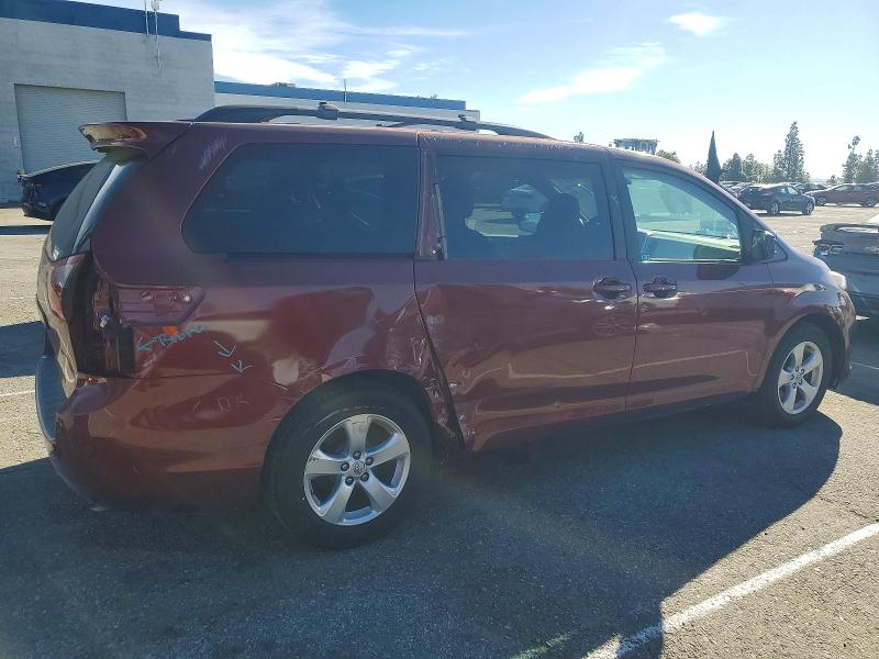 Photo 3 from auction – 2015 TOYOTA SIENNA LE with VIN 5TDKK3DC8FS607696