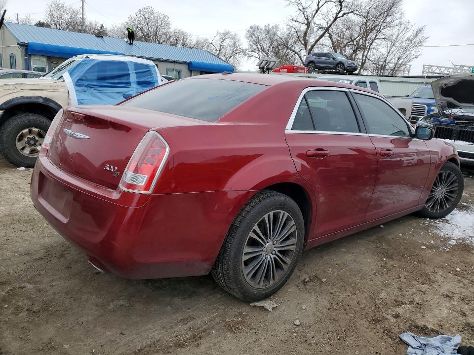 Photo 3 from auction – 2014 CHRYSLER 300 S with VIN 2C3CCAGG0EH157645