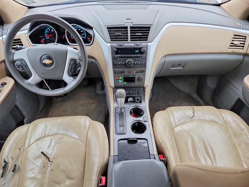 Photo 8 from auction – 2011 CHEVROLET TRAVERSE L with VIN 1GNKRJED0BJ395575