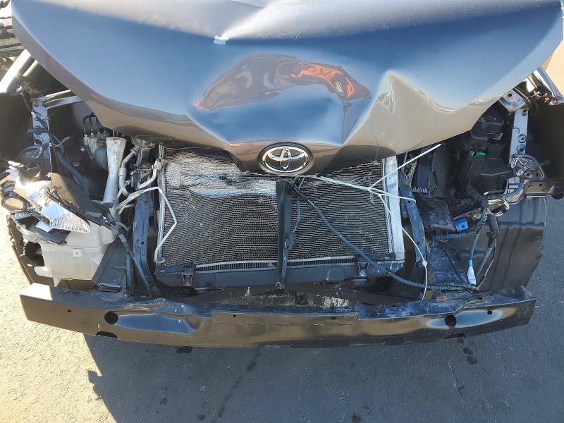 Photo 12 from auction – 2012 TOYOTA SIENNA XLE with VIN 5TDYK3DC9CS211623