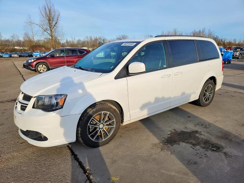 DODGE GRAND CARA 2019 with VIN 2C4RDGEG4KR564995 - Photo from auction