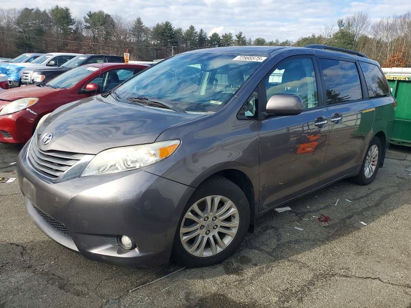 TOYOTA SIENNA XLE 2014 with VIN 5TDYK3DC3ES423680 - Photo from auction