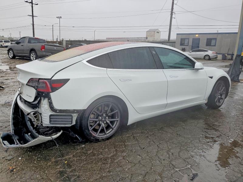 Photo 3 from auction – 2018 TESLA MODEL 3 with VIN 5YJ3E1EB8JF073862