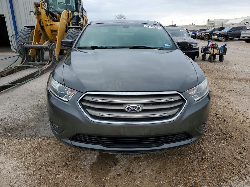 Photo 5 from auction – 2015 FORD TAURUS SEL with VIN 1FAHP2E87FG207242