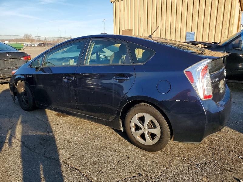 Фото 2 с аукциона – 2015 TOYOTA PRIUS с VIN JTDKN3DU3F0473537