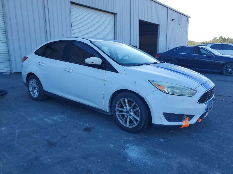Photo 4 from auction – 2015 FORD FOCUS SE with VIN 1FADP3F22FL224407
