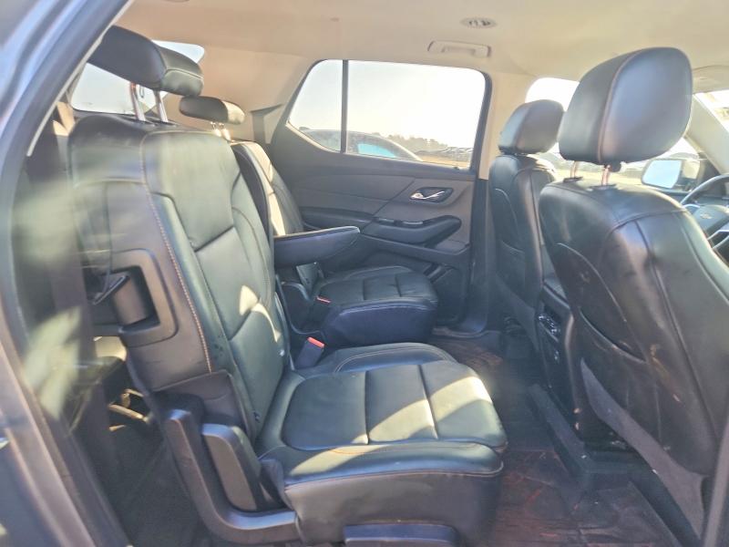 Photo 11 from auction – 2018 CHEVROLET TRAVERSE L with VIN 1GNERHKWXJJ284459