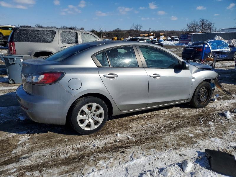 Photo 3 from auction – 2012 MAZDA 3 with VIN JM1BL1UF4C1562096