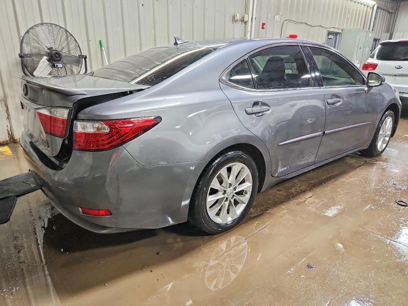 Photo 3 from auction – 2013 LEXUS ES 300H with VIN JTHBW1GGXD2022015