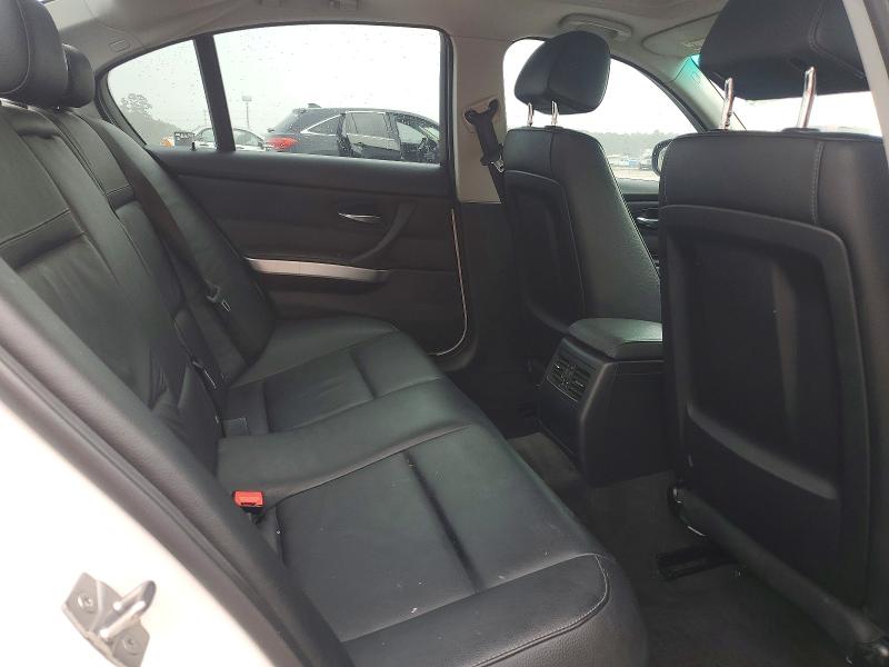 Photo 10 from auction – 2011 BMW 328 I with VIN WBAPH7G54BNN02711