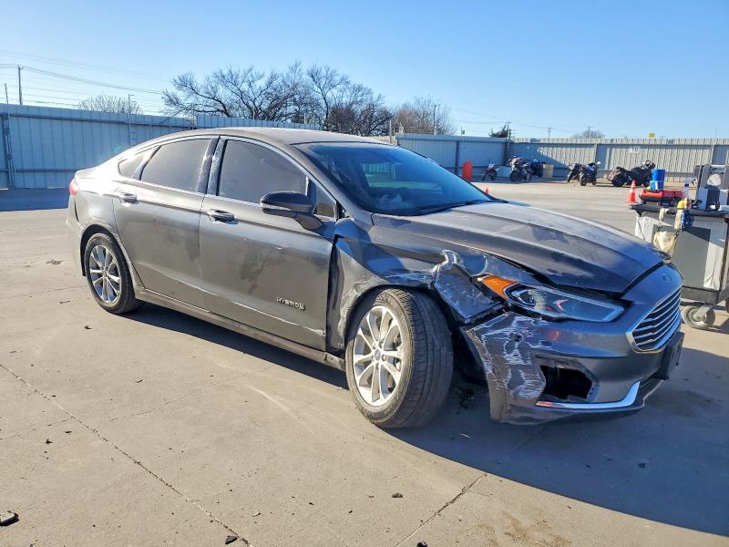 Photo 4 from auction – 2019 FORD FUSION SEL with VIN 3FA6P0MU1KR180858