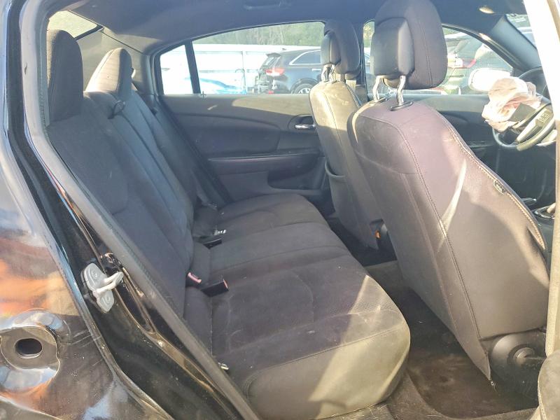 Foto 10 de la subasta – 2014 CHRYSLER 200 LX con VIN 1C3CCBAB7EN124412