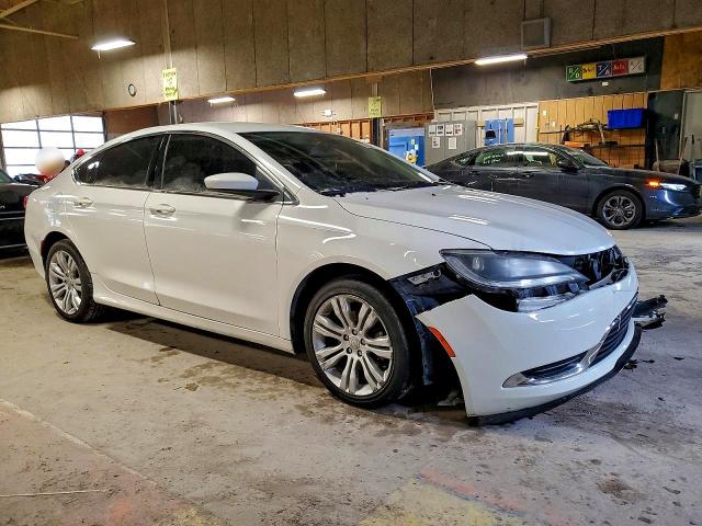 Photo 4 from auction – 2015 CHRYSLER 200 LIMITE with VIN 1C3CCCAB3FN546846