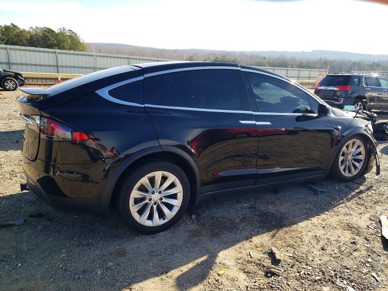 Photo 3 from auction – 2017 TESLA MODEL X with VIN 5YJXCAE2XHF077364