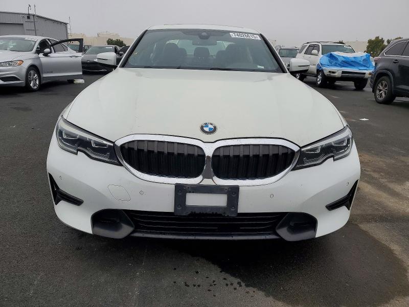 Photo 5 from auction – 2020 BMW 330XI with VIN 3MW5R7J03L8B20644
